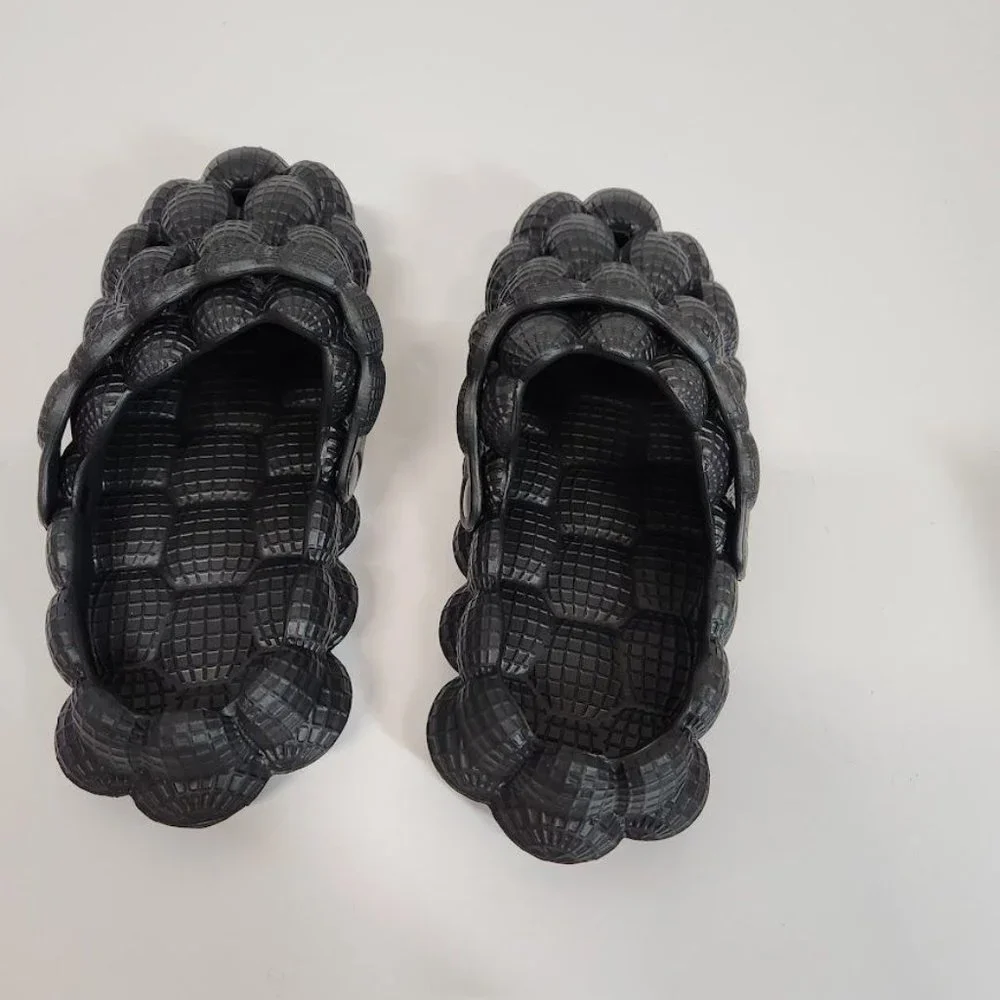 Shein Girls Hollow Out‎ Multi-way Wear Vented Clogs in Black - Size EU 35 (US 3)